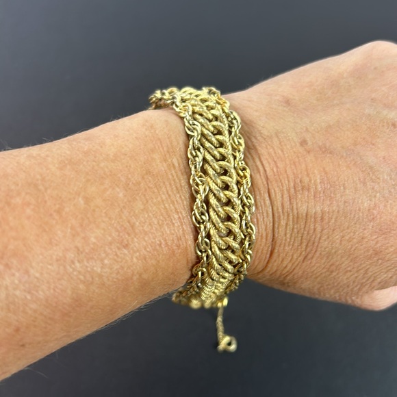 Goldette vintage gold multi chain bracelet - Picture 5 of 6